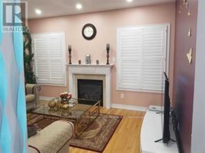 20 WASHBURN ROAD, Brampton (Bram East), Ontario, L6P3V7