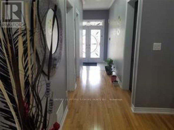20 WASHBURN ROAD, Brampton (Bram East), Ontario, L6P3V7