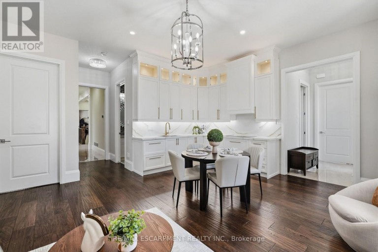 47 TEWS LANE, Hamilton (Greensville), Ontario, L9H7N4