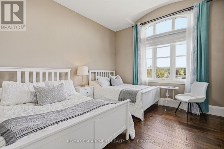 47 TEWS LANE, Hamilton (Greensville), Ontario, L9H7N4
