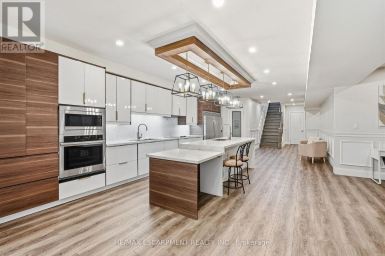 47 TEWS LANE, Hamilton (Greensville), Ontario, L9H7N4