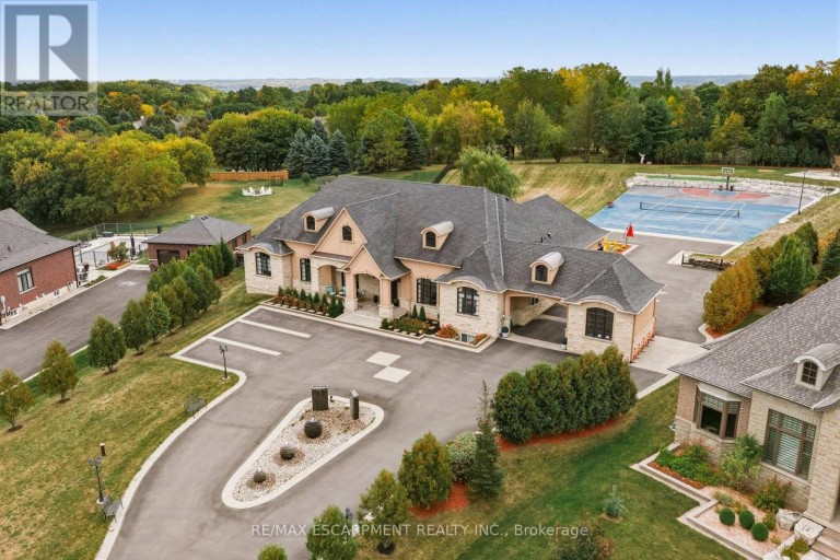 47 TEWS LANE, Hamilton (Greensville), Ontario, L9H7N4