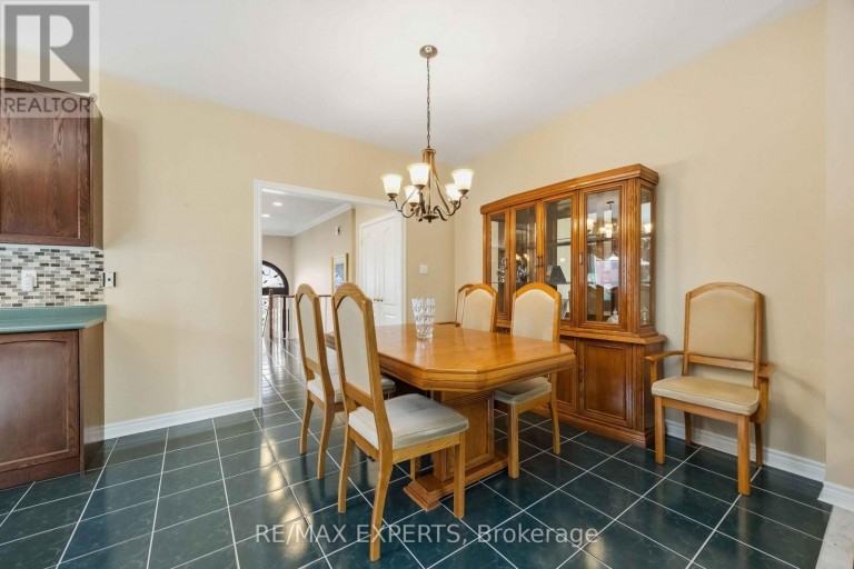 93 VELMAR DRIVE, Vaughan (East Woodbridge), Ontario, L4L8W4