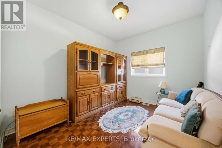 93 VELMAR DRIVE, Vaughan (East Woodbridge), Ontario, L4L8W4