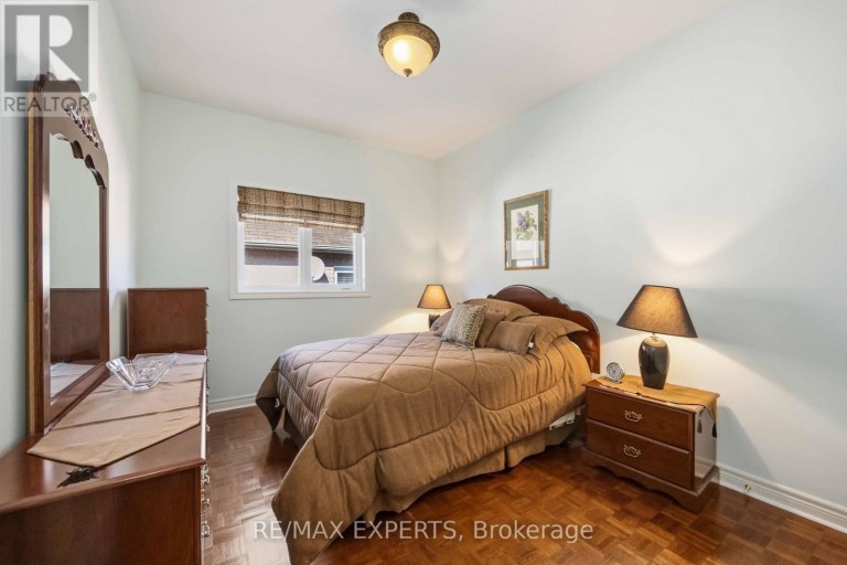 93 VELMAR DRIVE, Vaughan (East Woodbridge), Ontario, L4L8W4