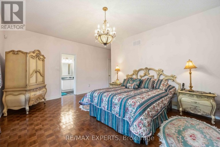 93 VELMAR DRIVE, Vaughan (East Woodbridge), Ontario, L4L8W4