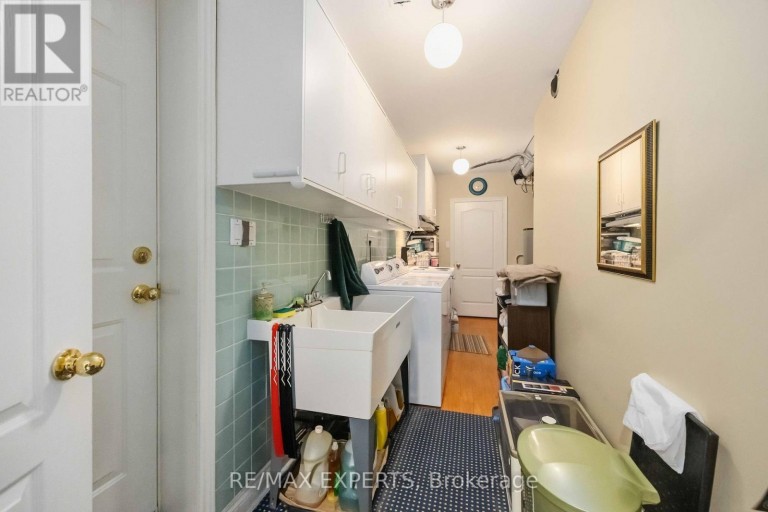 93 VELMAR DRIVE, Vaughan (East Woodbridge), Ontario, L4L8W4