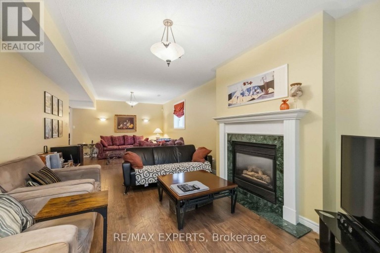 93 VELMAR DRIVE, Vaughan (East Woodbridge), Ontario, L4L8W4
