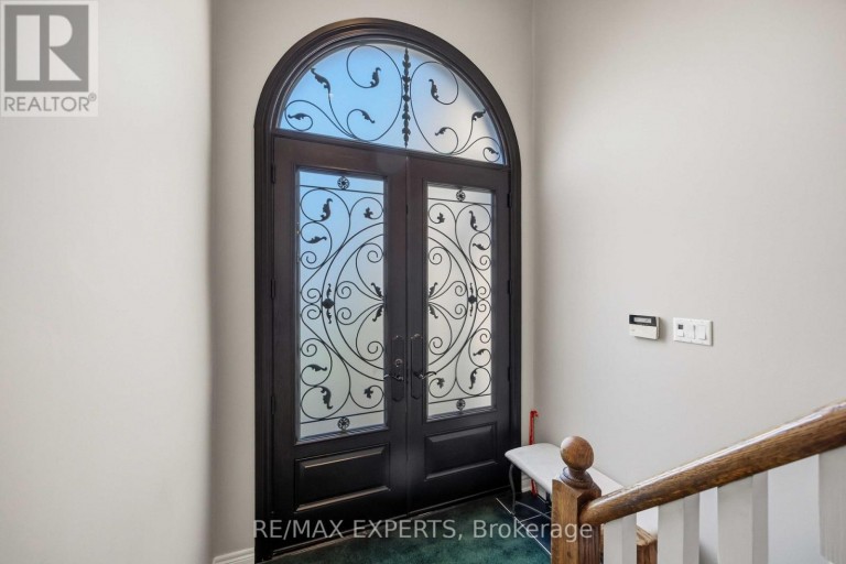 93 VELMAR DRIVE, Vaughan (East Woodbridge), Ontario, L4L8W4