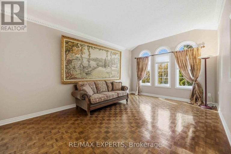 93 VELMAR DRIVE, Vaughan (East Woodbridge), Ontario, L4L8W4