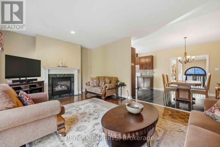 93 VELMAR DRIVE, Vaughan (East Woodbridge), Ontario, L4L8W4