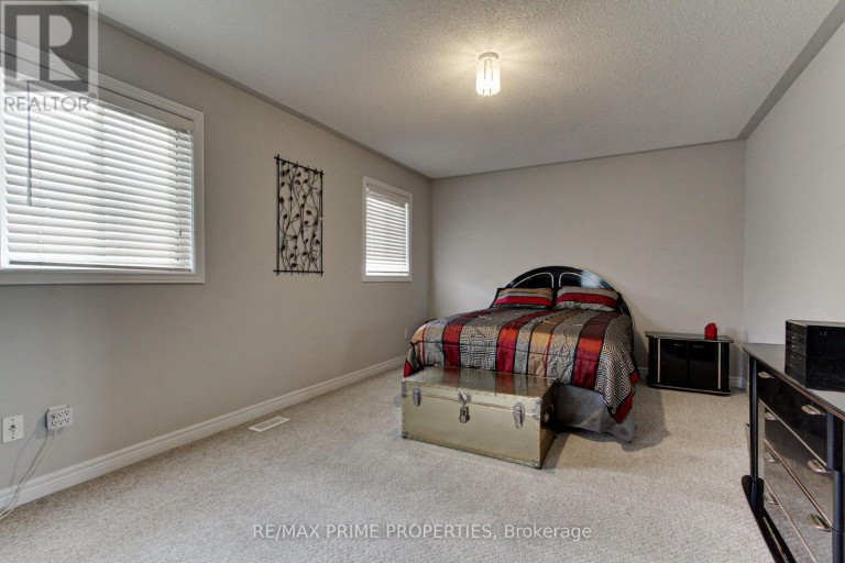 64 IAN DRIVE, Georgina (Keswick South), Ontario, L4P4G3