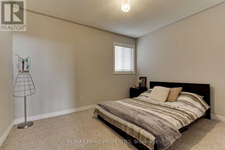 64 IAN DRIVE, Georgina (Keswick South), Ontario, L4P4G3