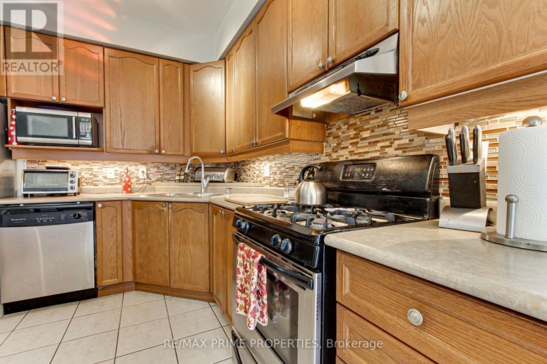 64 IAN DRIVE, Georgina (Keswick South), Ontario, L4P4G3