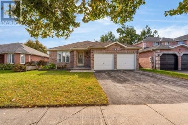 35 LIVIA HERMAN WAY Barrie (East Bayfield) Ontario photo 1
