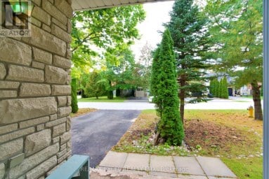 12 CARDINAL WAY Wasaga Beach Ontario photo 7