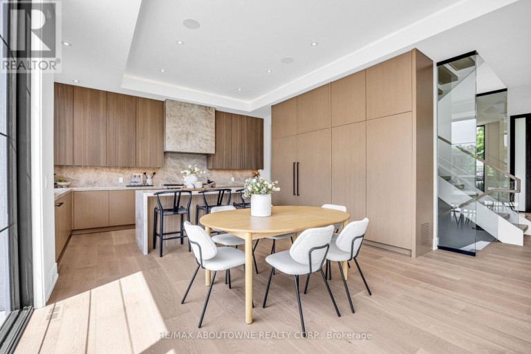 152 THIRD LINE, Oakville (BR Bronte), Ontario, L6L3Z8