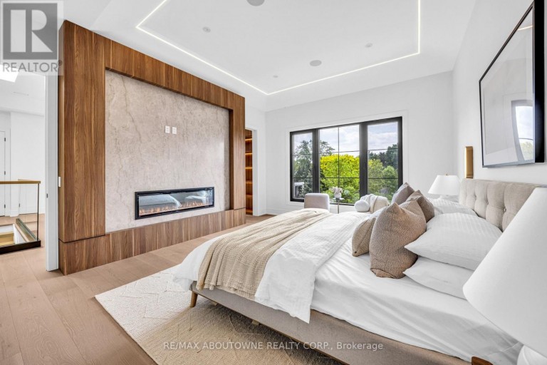 152 THIRD LINE, Oakville (BR Bronte), Ontario, L6L3Z8