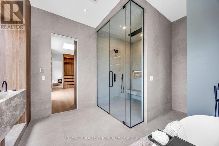 152 THIRD LINE, Oakville (BR Bronte), Ontario, L6L3Z8