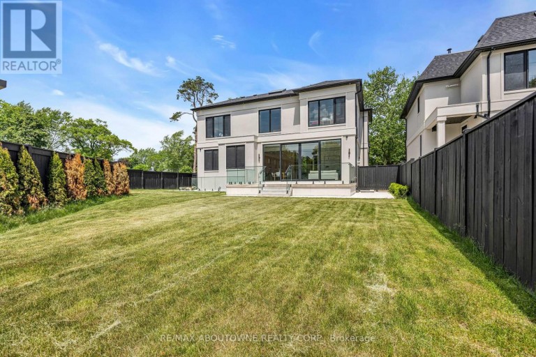 152 THIRD LINE, Oakville (BR Bronte), Ontario, L6L3Z8