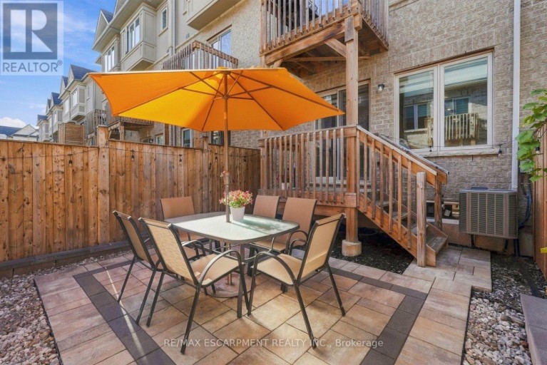 77 BORERS CREEK CIRCLE, Hamilton (Waterdown), Ontario, L8B1W3