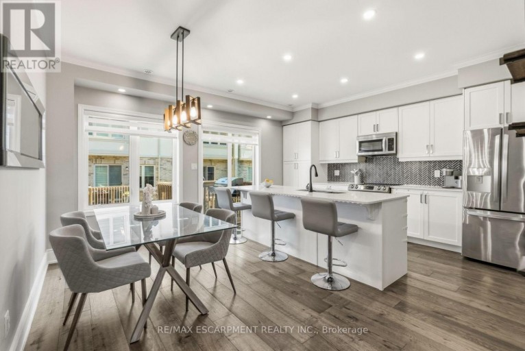 77 BORERS CREEK CIRCLE, Hamilton (Waterdown), Ontario, L8B1W3