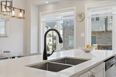 77 BORERS CREEK CIRCLE Hamilton (Waterdown) Ontario photo 17