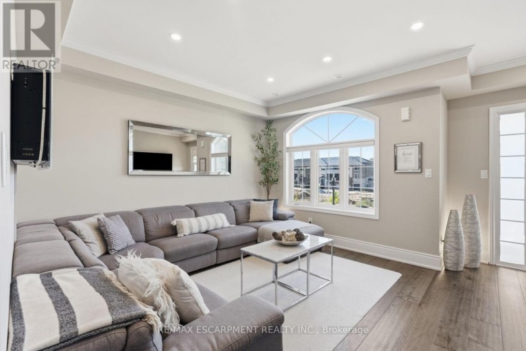 77 BORERS CREEK CIRCLE, Hamilton (Waterdown), Ontario, L8B1W3