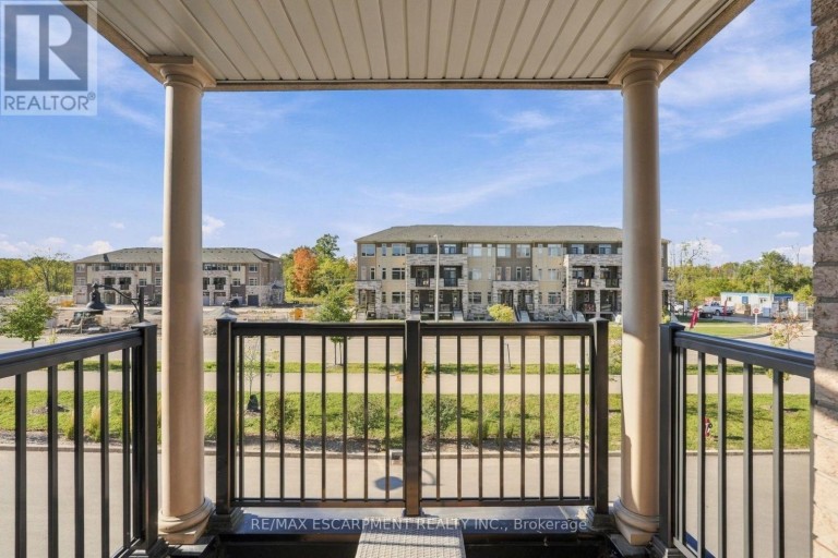 77 BORERS CREEK CIRCLE, Hamilton (Waterdown), Ontario, L8B1W3
