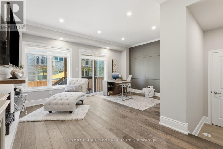 77 BORERS CREEK CIRCLE, Hamilton (Waterdown), Ontario, L8B1W3