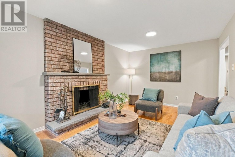 51 LOFTHOUSE DRIVE, Whitby (Rolling Acres), Ontario, L1R1W5
