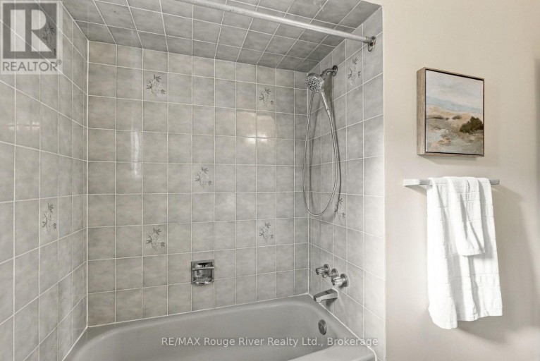 51 LOFTHOUSE DRIVE, Whitby (Rolling Acres), Ontario, L1R1W5