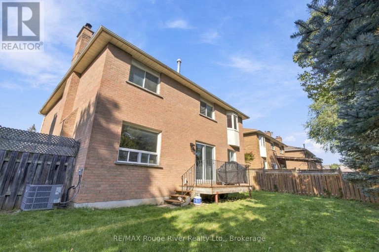 51 LOFTHOUSE DRIVE, Whitby (Rolling Acres), Ontario, L1R1W5
