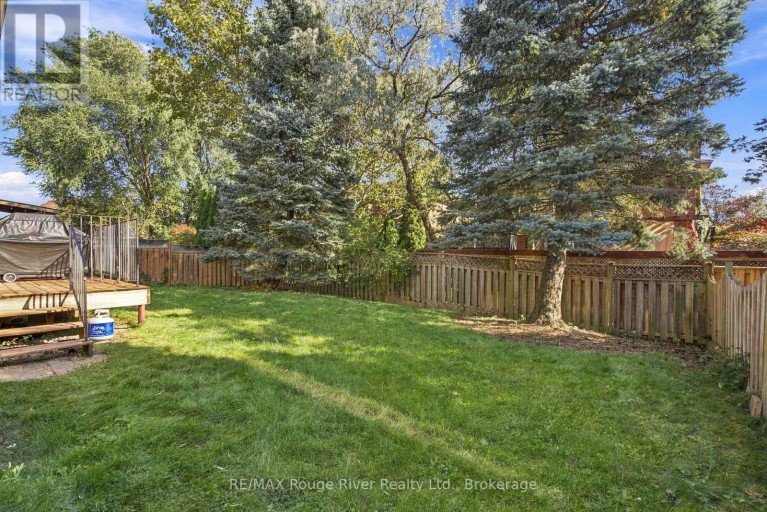 51 LOFTHOUSE DRIVE, Whitby (Rolling Acres), Ontario, L1R1W5