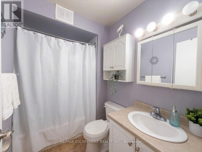 346 - 350 QUIGLEY ROAD, Hamilton (Vincent), Ontario, L8K5N2