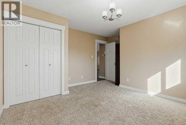 216 Sixmile Common S Lethbridge Alberta photo 10