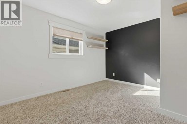 216 Sixmile Common S Lethbridge Alberta photo 11