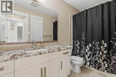 216 Sixmile Common S Lethbridge Alberta photo 13