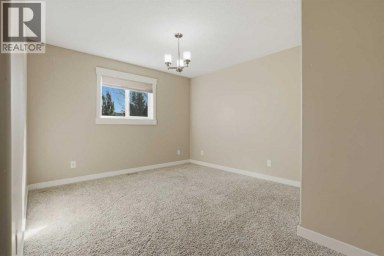 216 Sixmile Common S Lethbridge Alberta photo 9