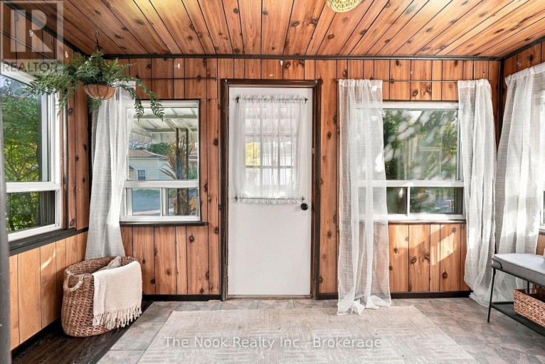 64 WELLINGTON STREET, Clarington (Bowmanville), Ontario, L1C1V5