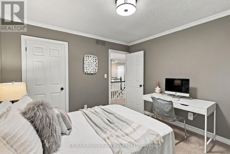 264 RYERSON CRESCENT, Oshawa (Samac), Ontario, L1G8B7