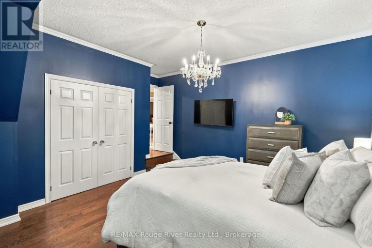 264 RYERSON CRESCENT, Oshawa (Samac), Ontario, L1G8B7