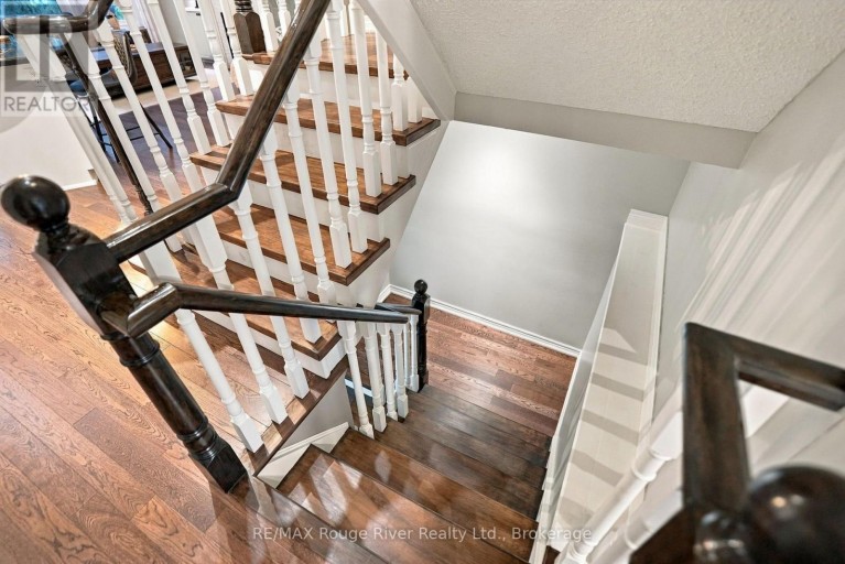 264 RYERSON CRESCENT, Oshawa (Samac), Ontario, L1G8B7