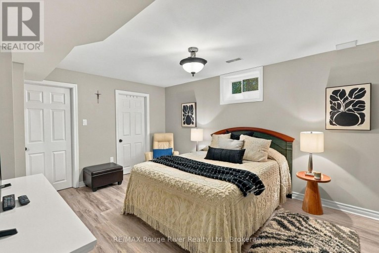 264 RYERSON CRESCENT, Oshawa (Samac), Ontario, L1G8B7