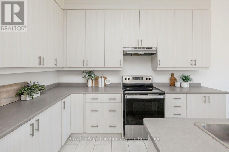 298 RAMBLEWOOD DRIVE, Wasaga Beach, Ontario, L9Z2B2