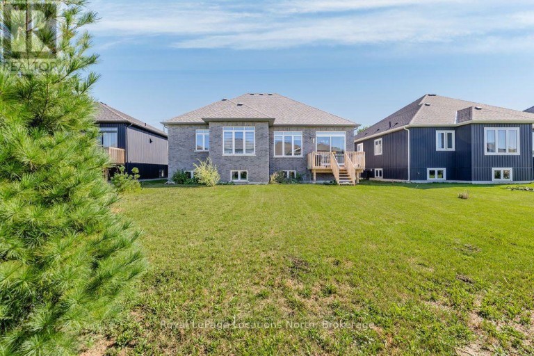 298 RAMBLEWOOD DRIVE, Wasaga Beach, Ontario, L9Z2B2