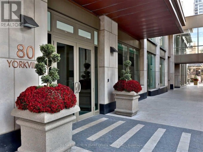 1602 - 80 YORKVILLE AVENUE, Toronto (Annex), Ontario, M5R2C2