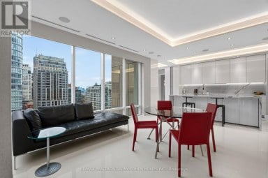 1602 - 80 YORKVILLE AVENUE Toronto (Annex) Ontario photo 13