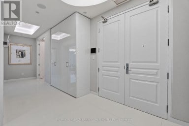 1602 - 80 YORKVILLE AVENUE Toronto (Annex) Ontario photo 2