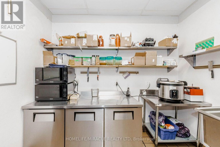 4 - 6015 STEELS AVENUE E, Toronto (Milliken), Ontario, M1V5P7